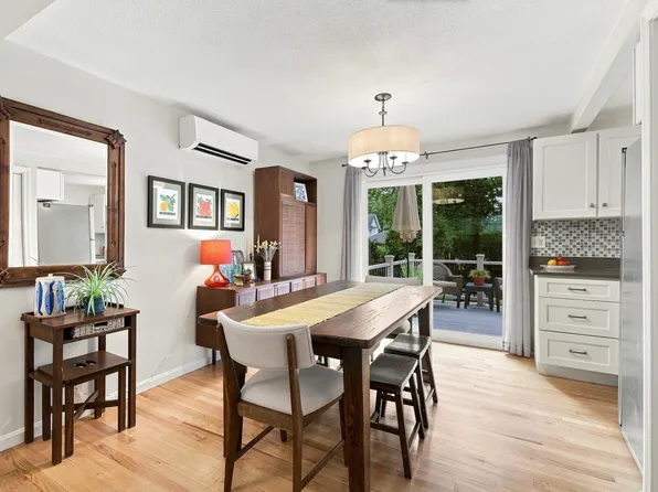 79 Pomeroy Ter Unit 79, Northampton, MA 01060