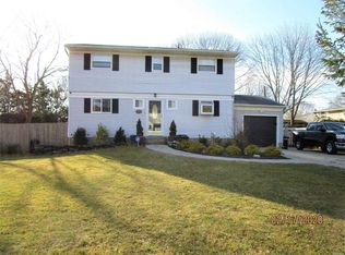 158 Hammond Rd, Centereach, NY 11720