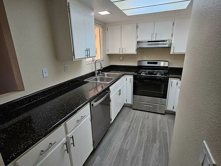 Summerwind Apartments — Photo 43
