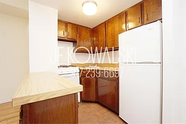 Rented by R New York