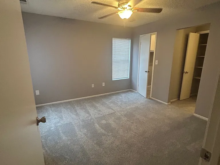 Idlewood Apartments — Photo 62