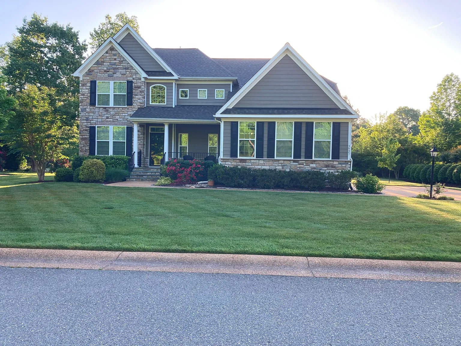4 bed, 3150 sqft, $3,940 — Photo 1