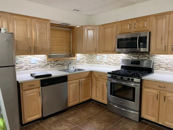 35 Cottage Gate Rd, Sicklerville, NJ 08081