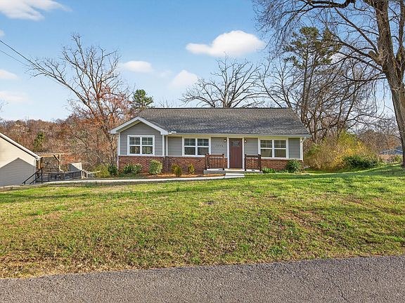 3rd image of 1306 Springview Dr
