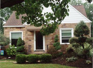 4196 W 223rd St, Fairview Park, OH