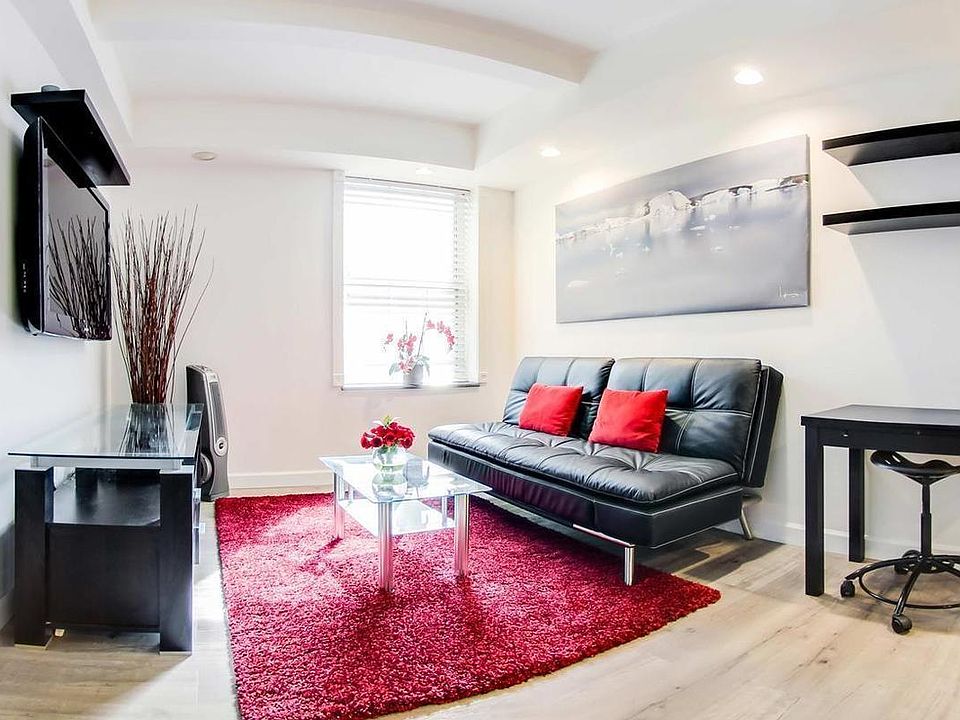 1st image of 150 W 51st St APT 804