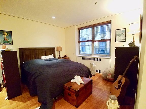5th image of 159 E 91st St #1F