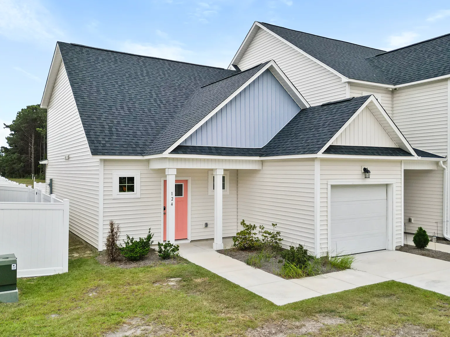 3 bed, 1715 sqft, $2,500 — Photo 3
