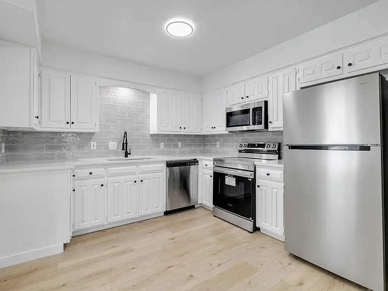 3352 Lanarc Dr — Photo 13