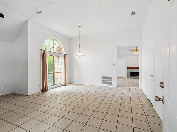 5th image of 4211 Norway Ln