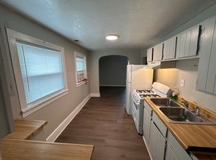 2164 Jackson St, Dubuque, IA 52001