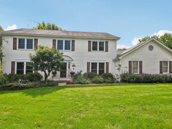 (undisclosed Address), Geneva, IL 60134