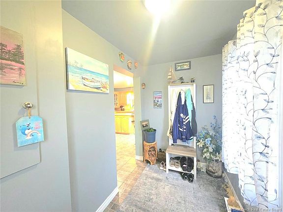 5th image of 11 Robertson Brook Rd