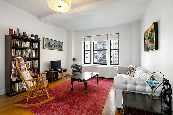 Rented by Warburg | media 9