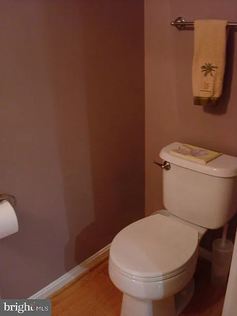 3 bed, 3.5 bath, 2190 sqft, $3,250 — Photo 4