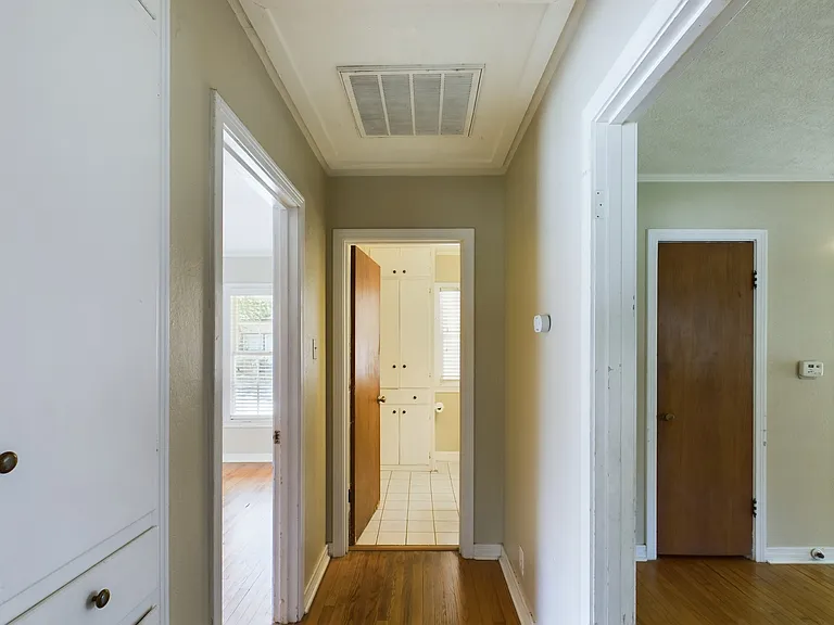 305 Bolton Ave — Photo 13