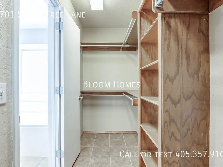 2701 Shady Tree Ln — Photo 29