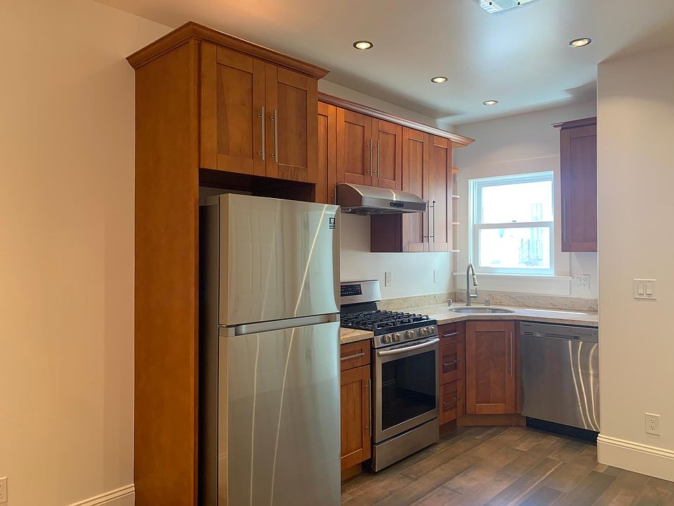 1st image of 3133 16th St APT 6