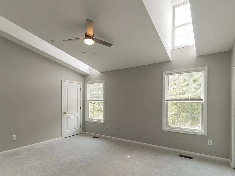 733 Mashie Ct — Photo 36