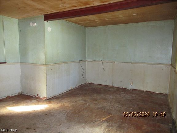 3rd image of 3186 W 71st St