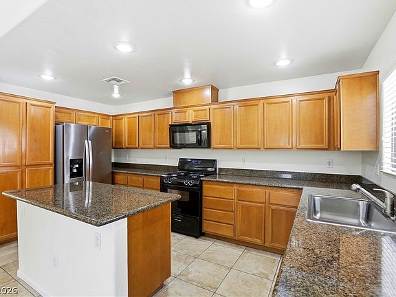 4th image of 3740 Juanita May Ave