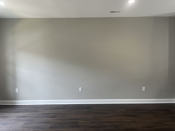 4th image of 45 Melissa Ln #1