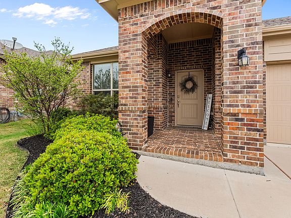 2nd image of 9108 Golden Hollow Ln