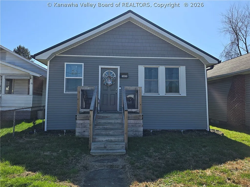 3809 Auburn Rd photo 1