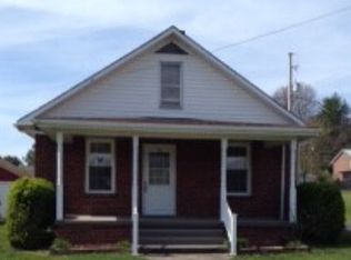 208 N Hampton St, Fries, VA 24330