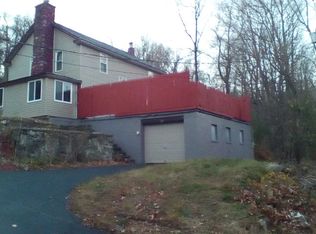 25 E Hook Cross Rd, East Fishkill, NY 12533