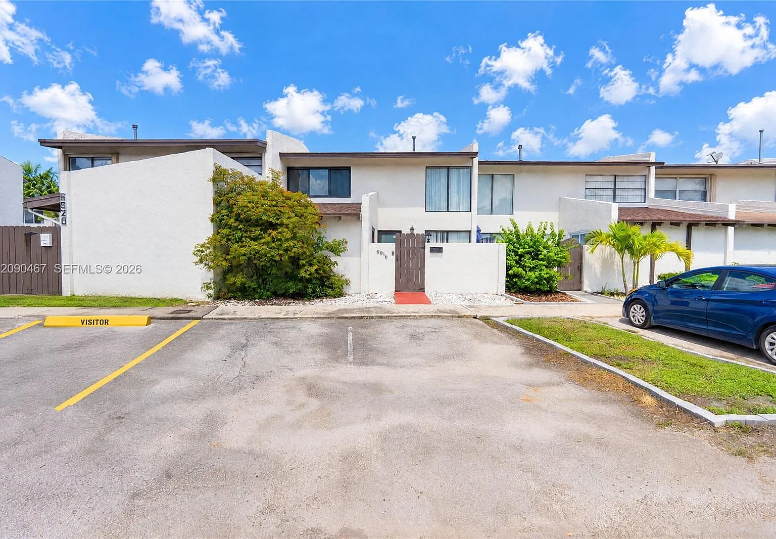 3 bed, 1378 sqft, $3,000 — Photo 1