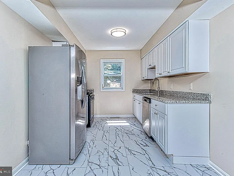 8467 Ivy Glen Ct — Photo 19