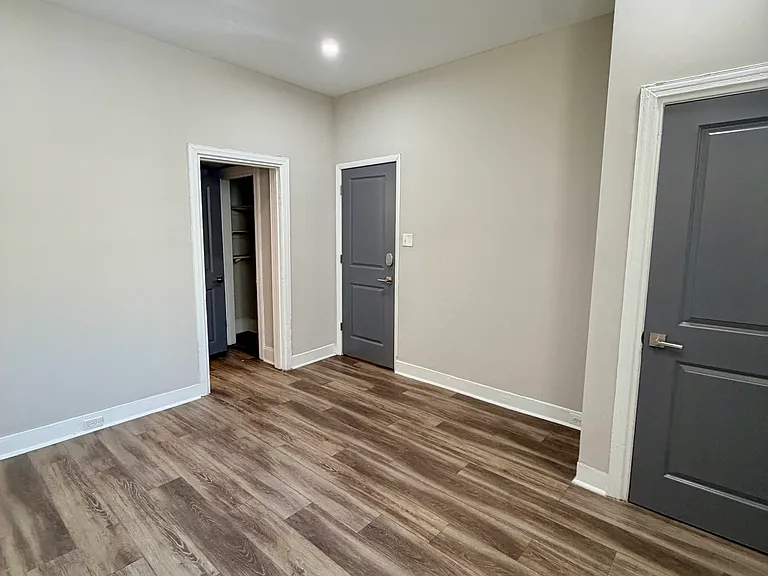 227 S 41st St #H — Photo 21