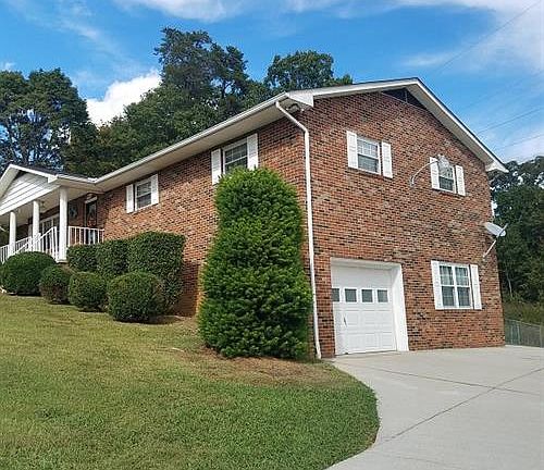 2nd image of 2816 Mary Emily Ln #1