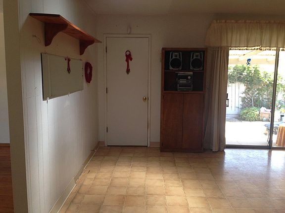 5th image of 15012 Revilla Dr