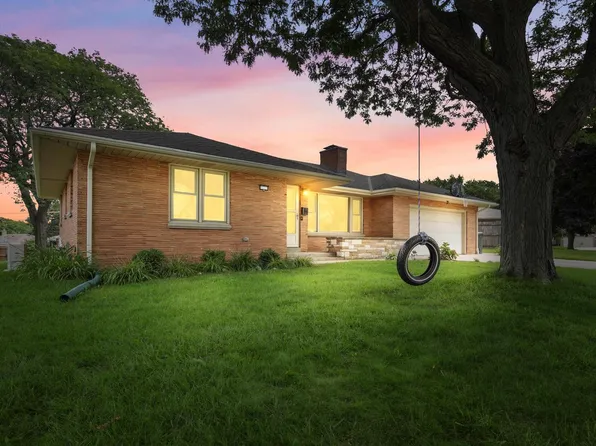 3002 South 90th STREET, West Allis, WI 53227