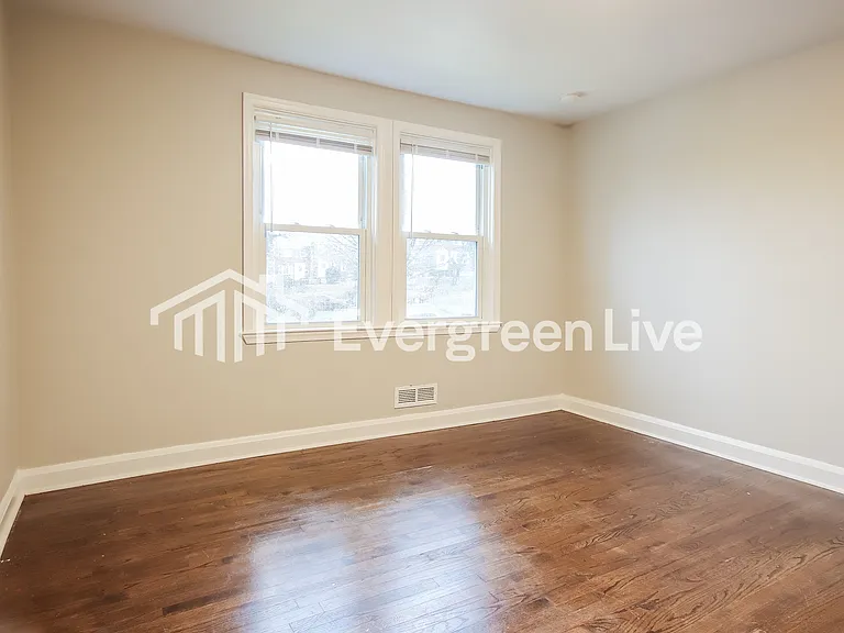 1118 Newfield Rd — Photo 9