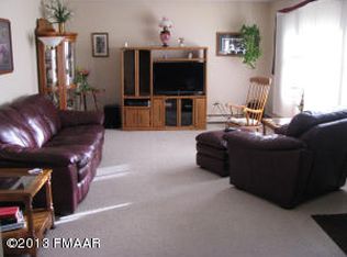 718 20th St S, Fargo, ND 58103