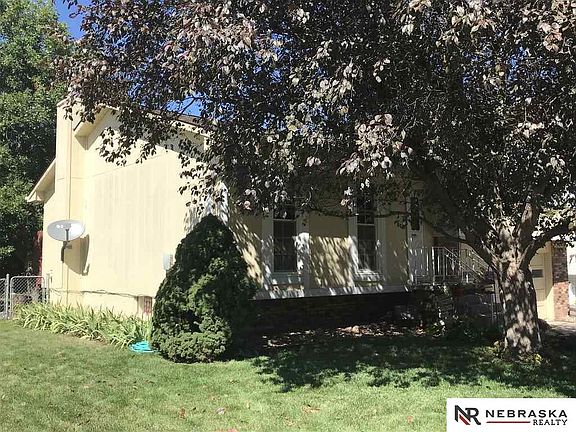 3rd image of 15942 Marinda Cir