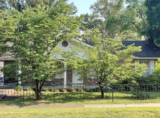 1129 Benton St, Eldorado, IL 62930