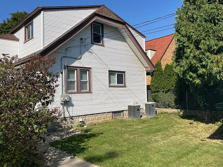 4252 S 1st St — Photo 16