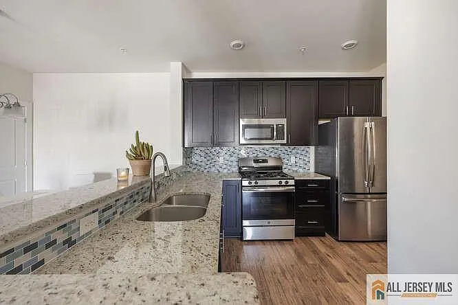 421 Tavern Rd — Photo 6