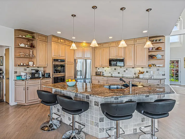 Bay Meadow Ln — Photo 9
