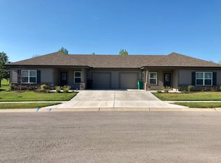 509 SE Maple Dr, Blue Springs, MO 64014