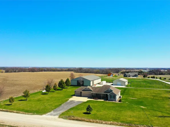 35796 M Ave, Earlham, IA 50072