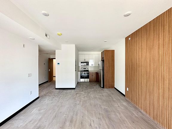 3rd image of 1712 N 2nd St #4O5