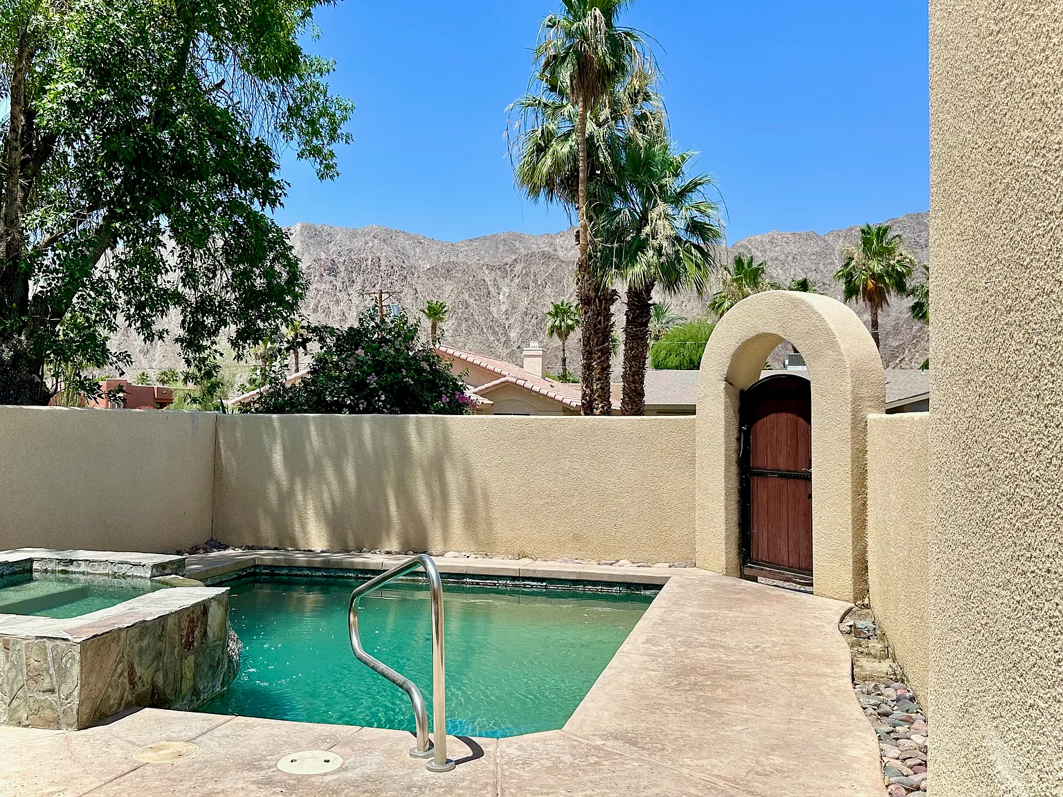 3 bed, 1796 sqft, $3,600 — Photo 3