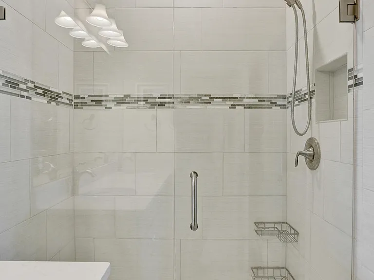 1300 Eucalyptus Dr #3 — Photo 10