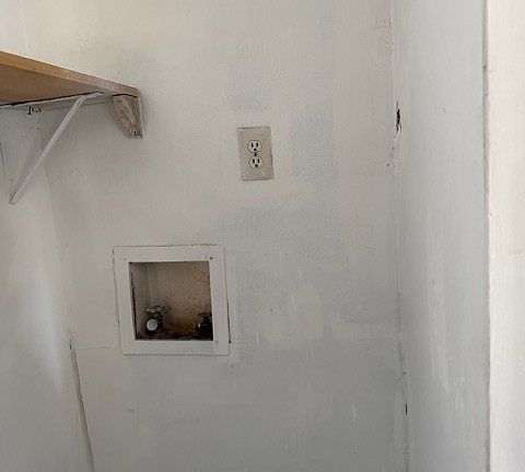 4th image of 9551 Gonzales Dr