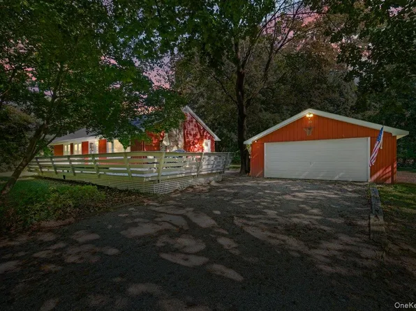 23 Johnson Lane, Millbrook, NY 12545